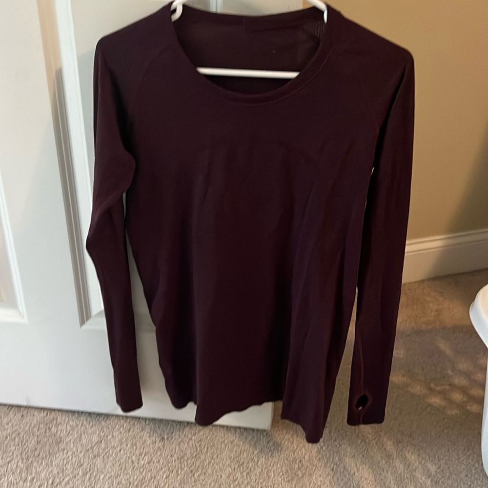 Maroon lululemon long sleeve tee